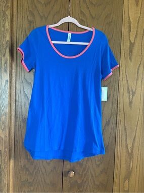 LuLaRoe Royal Blue Short Sleeve Scoop Neck Top with Pink Trim